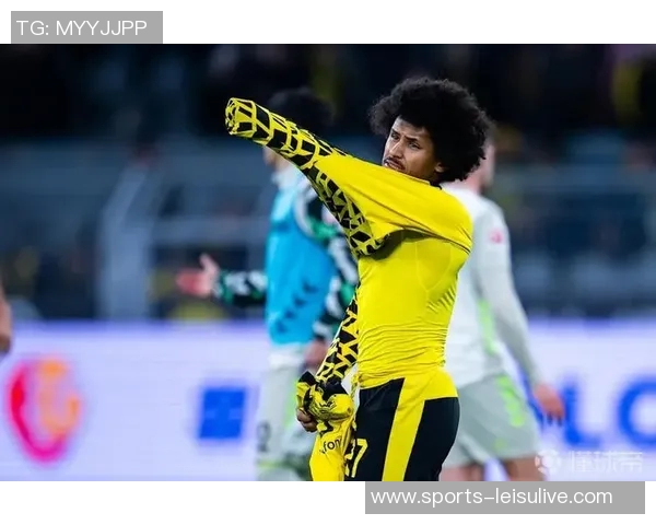 阿德耶米在多特遭遇困境曼联与其经纪人门德斯展开接触